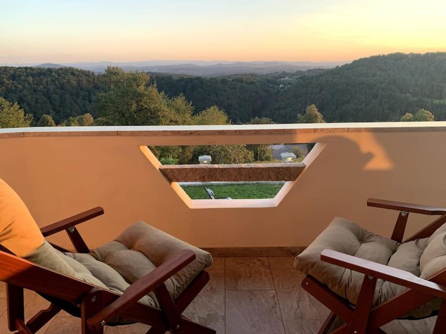 Zerko Holiday Home - Vineyard Chalet With Sauna And Jacuzzi Free Mirna Экстерьер фото