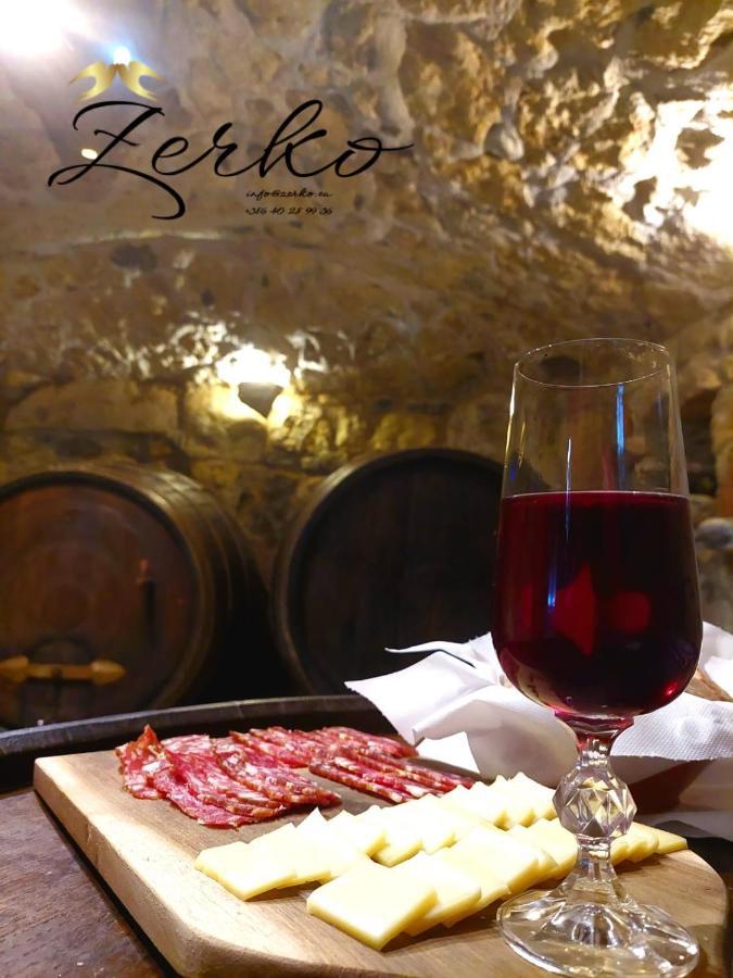 Zerko Holiday Home - Vineyard Chalet With Sauna And Jacuzzi Free Mirna Экстерьер фото